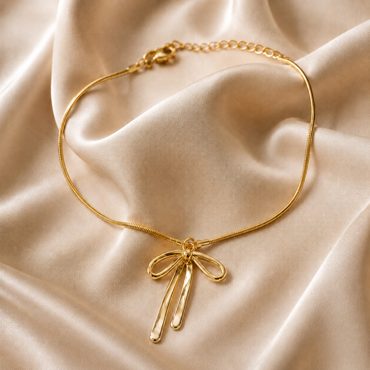 Ribbon Necklace